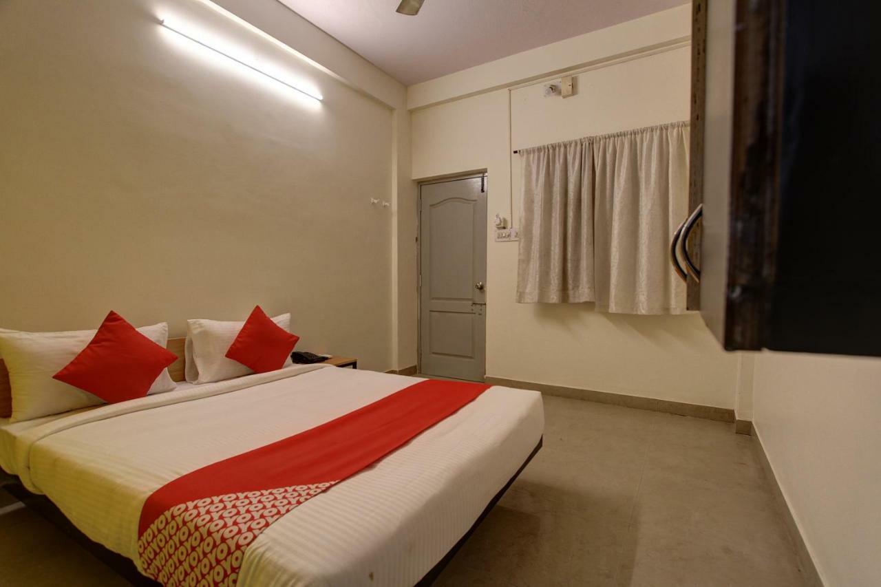 Oyo Flagship 36650 Tristar Inn Coimbatore Phòng bức ảnh