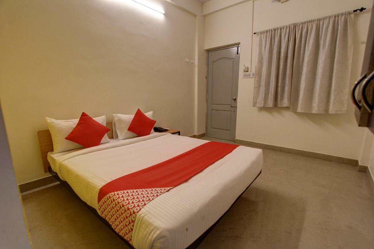 Oyo Flagship 36650 Tristar Inn Coimbatore Phòng bức ảnh